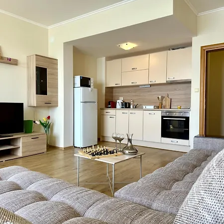 Cosher Gardenia Palace 6 * بوموري