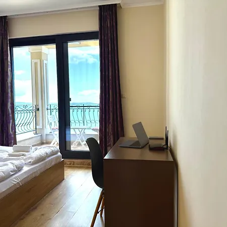Cosher Gardenia Palace 6 *