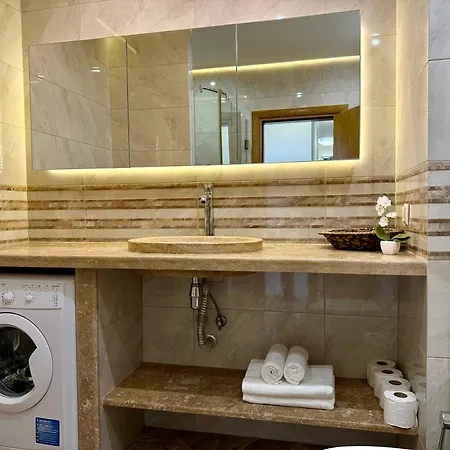 Cosher Gardenia Palace 6 Free Parking *