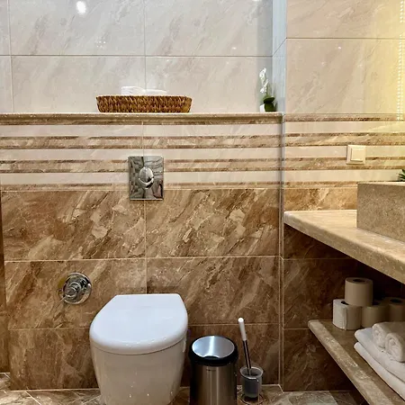 Cosher Gardenia Palace 6 Free Parking