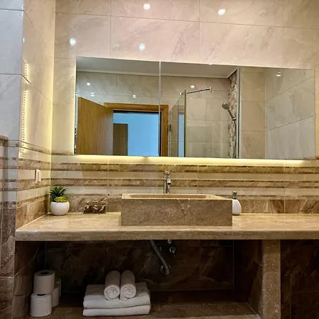 Cosher Gardenia Palace 6 Free Parking Apartment *